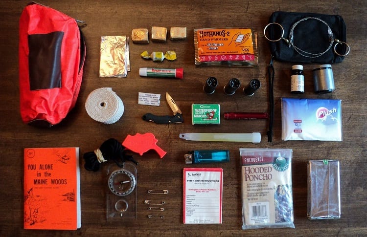 WHAT IS IN A SURVIVAL KIT?