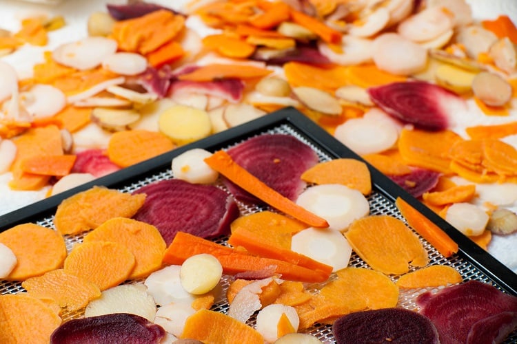 how to dehydrate vegetables at home